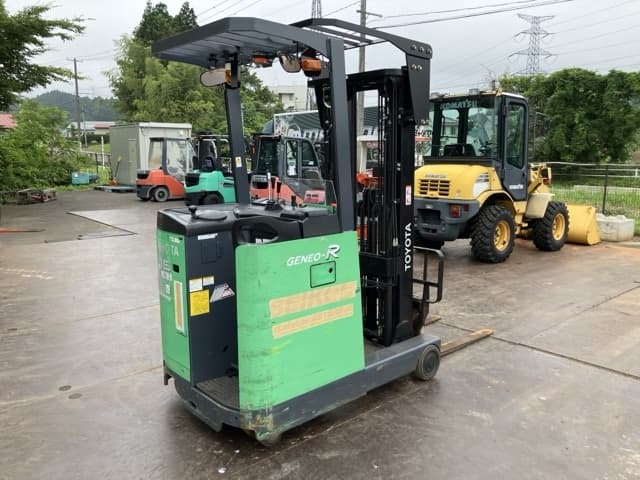 Reach Forklift — Auction (lot 8451-32005)