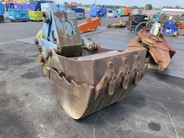 Bucket — Auction (lot 8451-3202)