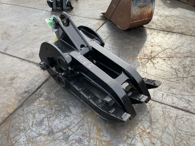 Fork — Auction (lot 8451-3203)