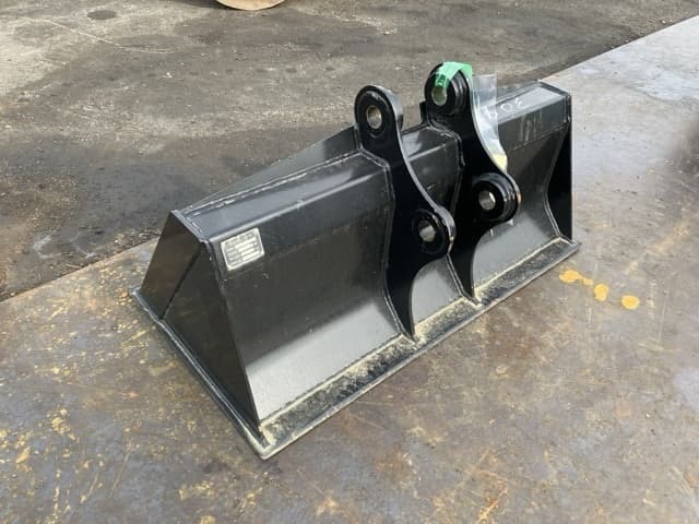 Bucket — Auction (lot 8451-3205)