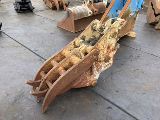 Fork — Auction (lot 8451-3206)