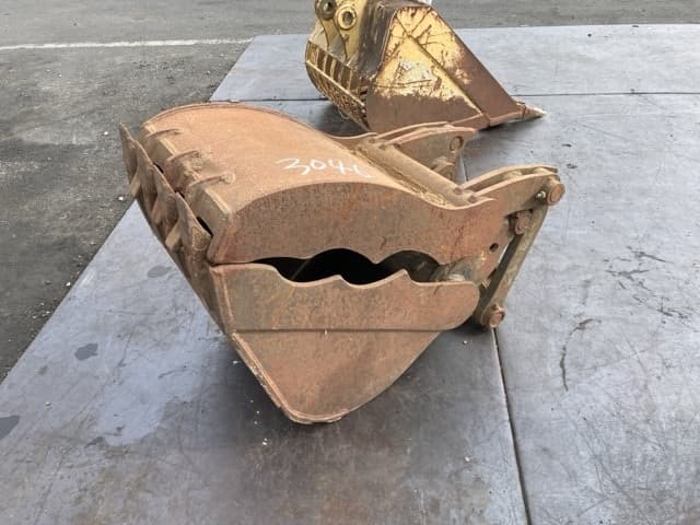 Bucket — Auction (lot 8451-3207)