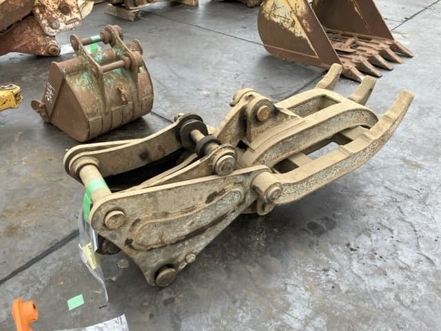 Fork — Auction (lot 8451-3208)