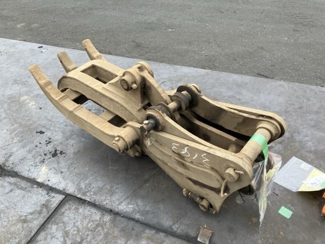 Fork — Auction (lot 8451-3208)