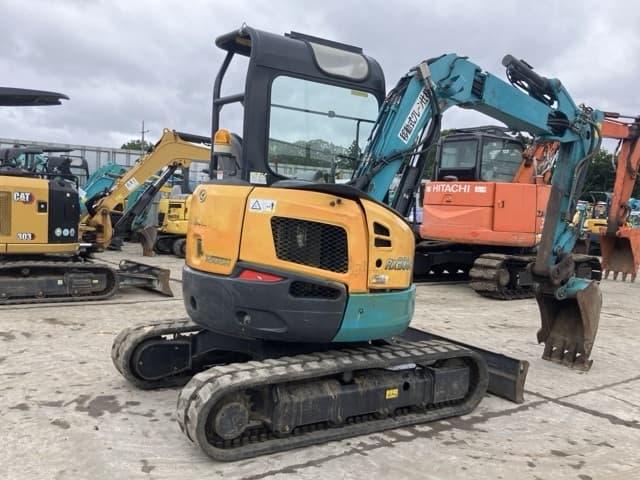 MINI EXCAVATOR — Auction (lot 8451-321)