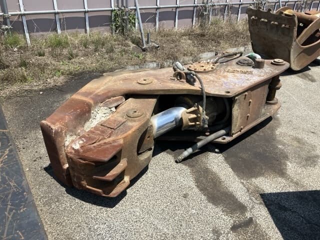 Crusher — Auction (lot 8451-3211)