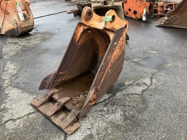 Bucket — Auction (lot 8451-3212)