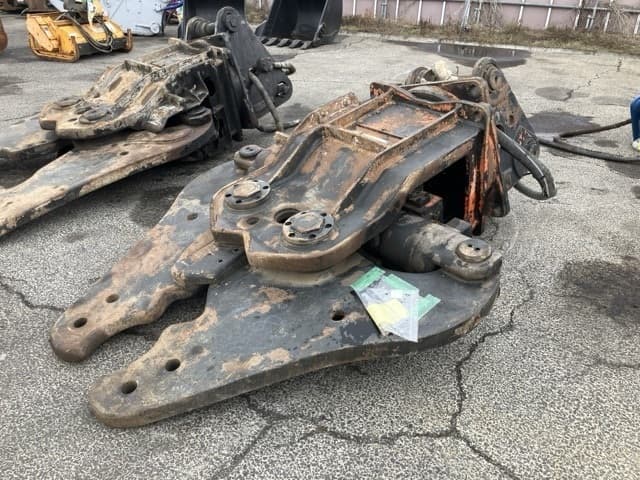 Crusher — Auction (lot 8451-3213)