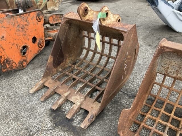 Bucket — Auction (lot 8451-3215)