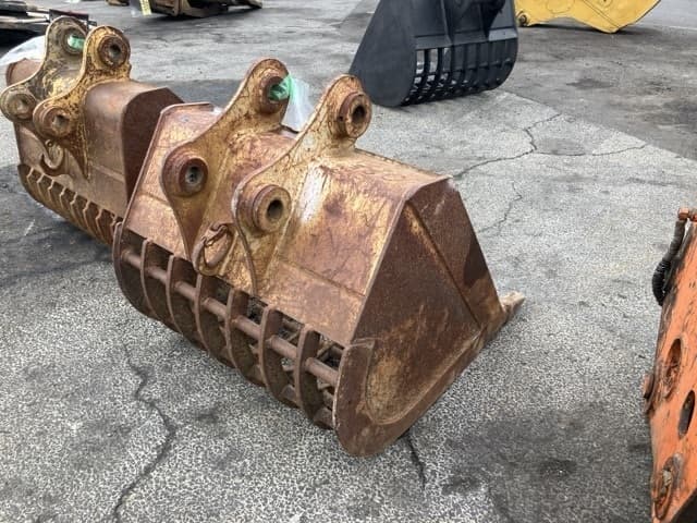 Bucket — Auction (lot 8451-3215)