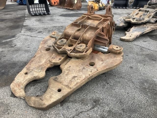 Crusher — Auction (lot 8451-3218)