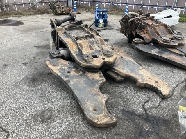 Crusher — Auction (lot 8451-3219)