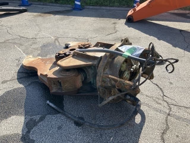 Crusher — Auction (lot 8451-3220)