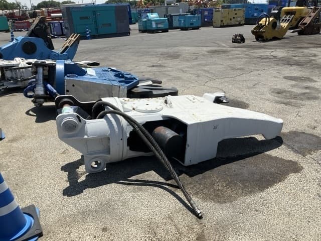 Cutter — Auction (lot 8451-3221)