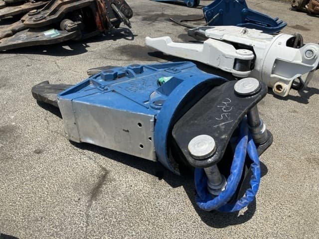 Cutter — Auction (lot 8451-3222)