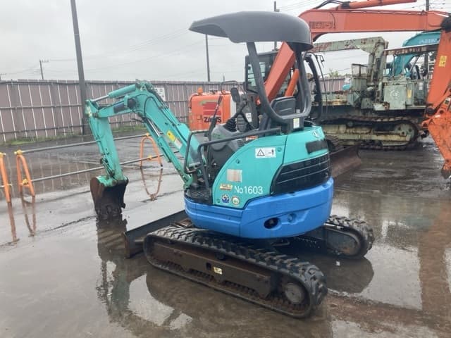 MINI EXCAVATOR — Auction (lot 8451-325)