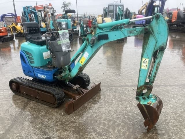 MINI EXCAVATOR — Auction (lot 8451-326)