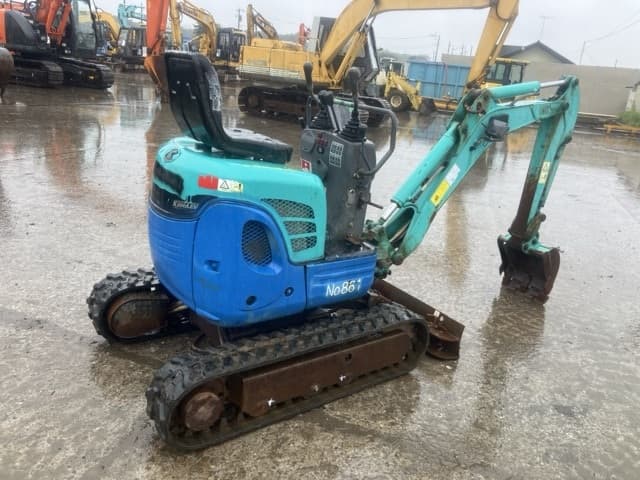 MINI EXCAVATOR — Auction (lot 8451-326)