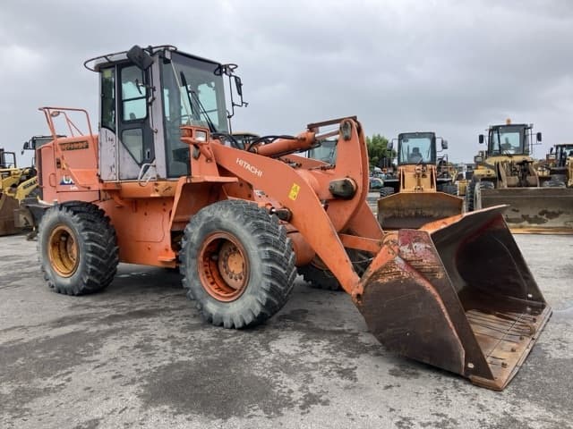WHEEL LOADER — Auction (lot 8451-330)
