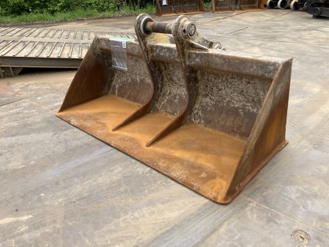 Bucket — Auction (lot 8451-33003)