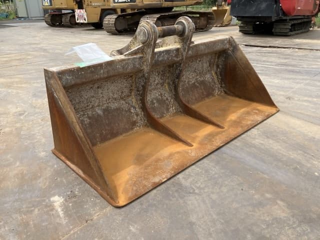 Bucket — Auction (lot 8451-33003)