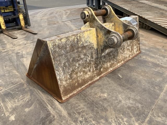 Bucket — Auction (lot 8451-33003)