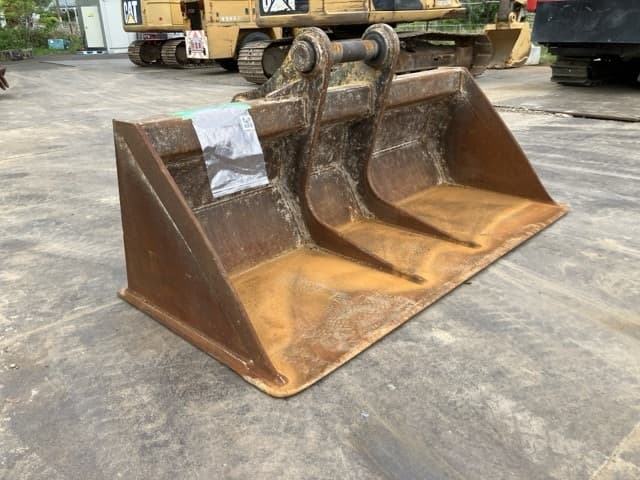 Bucket — Auction (lot 8451-33004)