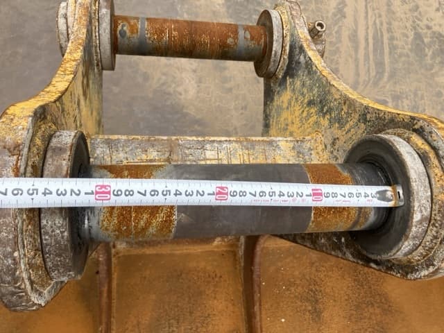 Bucket — Auction (lot 8451-33004)