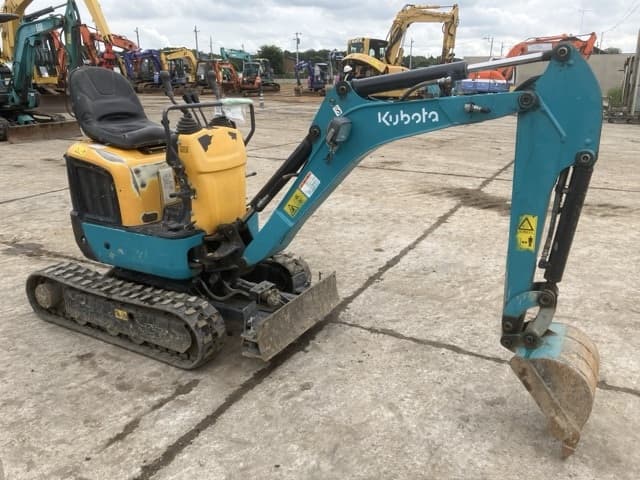 MINI EXCAVATOR — Auction (lot 8451-333)