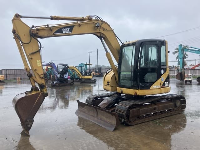 EXCAVATOR — Auction (lot 8451-334)