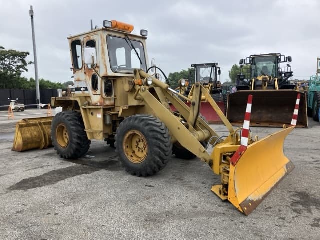 WHEEL LOADER — Auction (lot 8451-335)