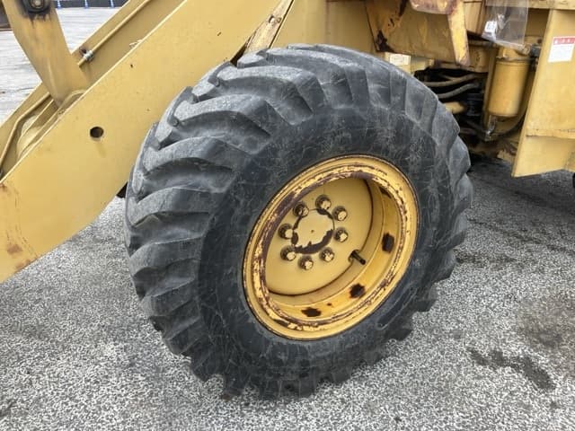 WHEEL LOADER — Auction (lot 8451-335)