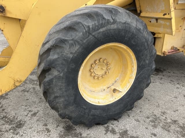 WHEEL LOADER — Auction (lot 8451-338)