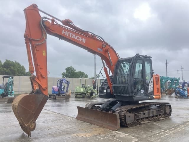 EXCAVATOR — Auction (lot 8451-355)