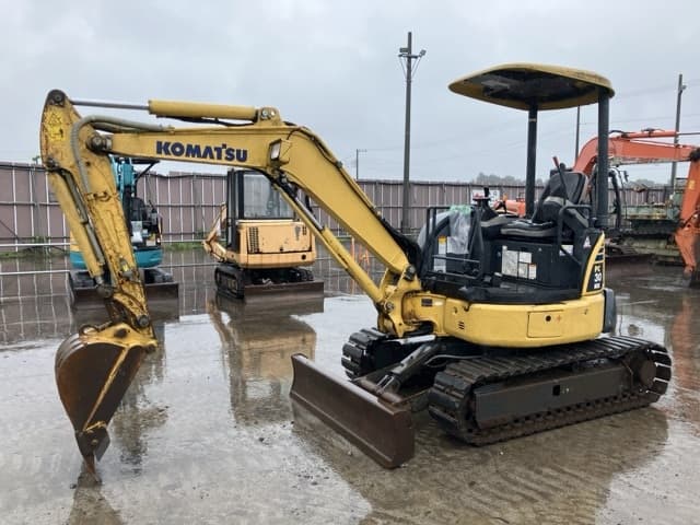 MINI EXCAVATOR — Auction (lot 8451-356)