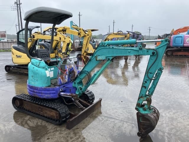 MINI EXCAVATOR — Auction (lot 8451-359)
