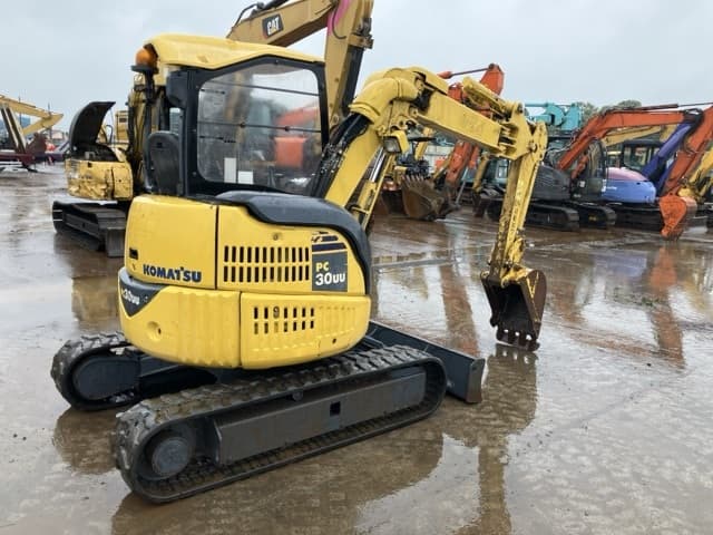MINI EXCAVATOR — Auction (lot 8451-364)