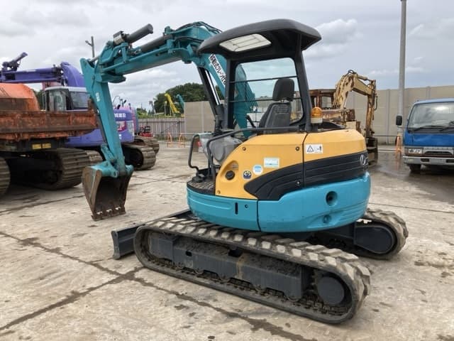 MINI EXCAVATOR — Auction (lot 8451-371)