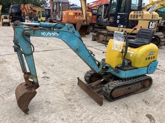 MINI EXCAVATOR — Auction (lot 8451-375)