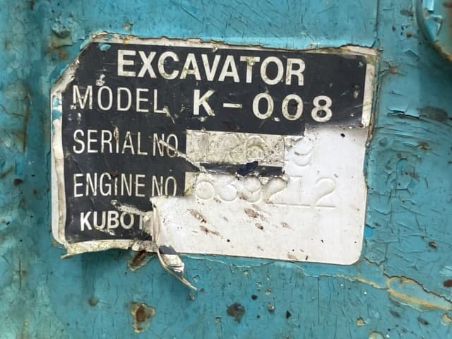 MINI EXCAVATOR — Auction (lot 8451-375)
