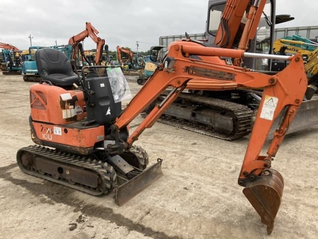 MINI EXCAVATOR — Auction (lot 8451-378)