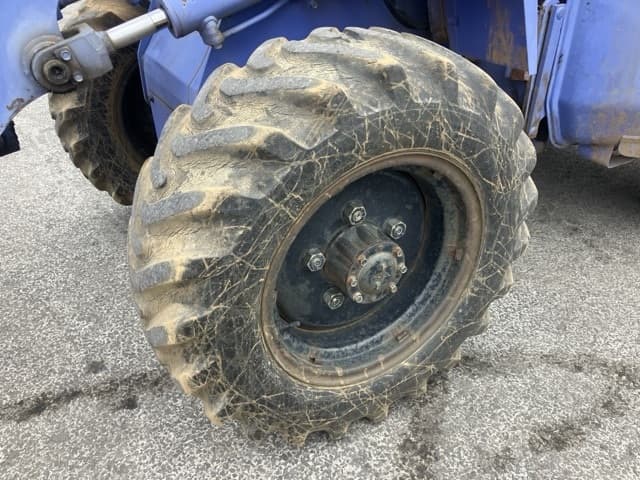 MINI WHEEL LOADER — Auction (lot 8451-383)