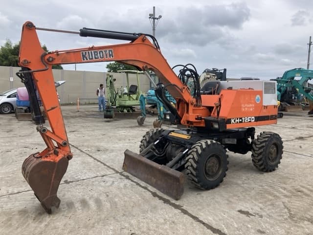 MINI EXCAVATOR — Auction (lot 8451-386)