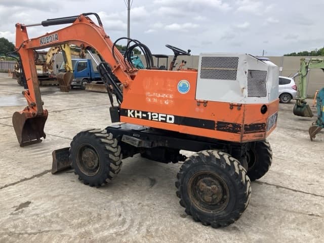 MINI EXCAVATOR — Auction (lot 8451-386)