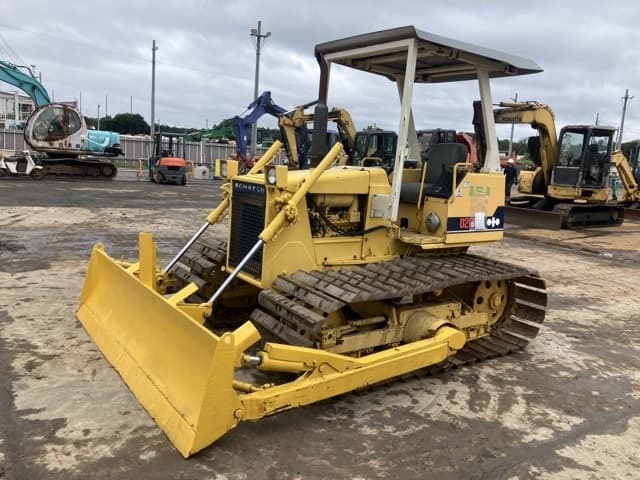Bulldozer — Auction (lot 8451-389)