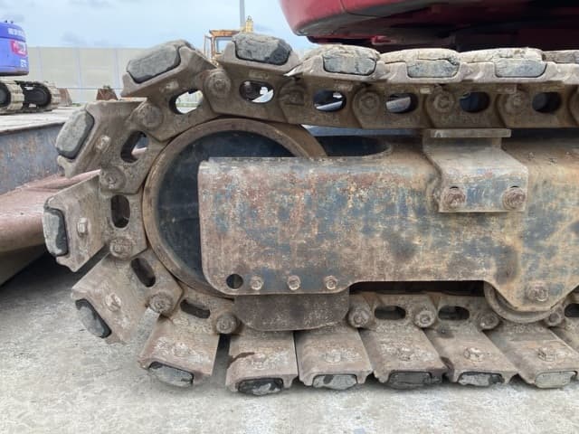 MINI EXCAVATOR — Auction (lot 8451-390)