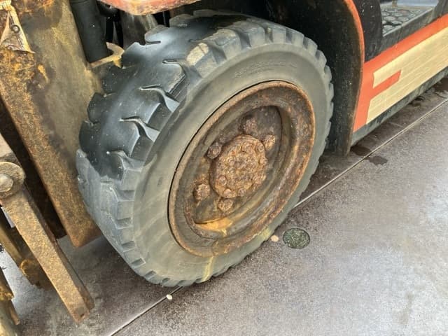 Battery Forklift — Auction (lot 8451-39001)