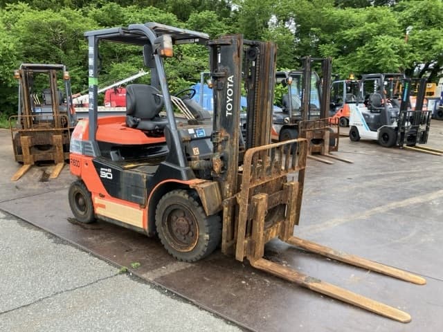 Battery Forklift — Auction (lot 8451-39002)