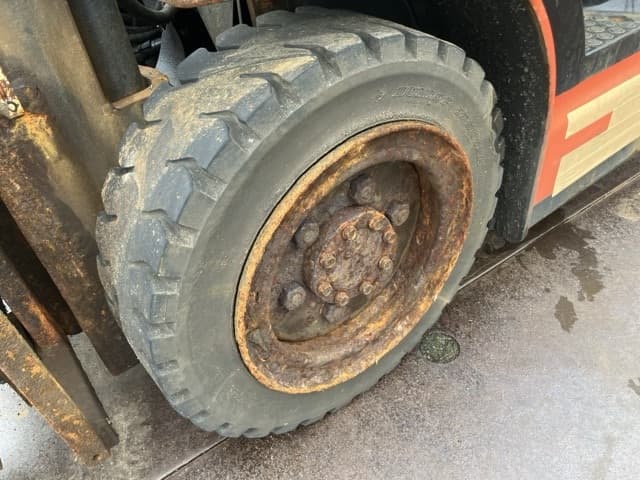 Battery Forklift — Auction (lot 8451-39002)