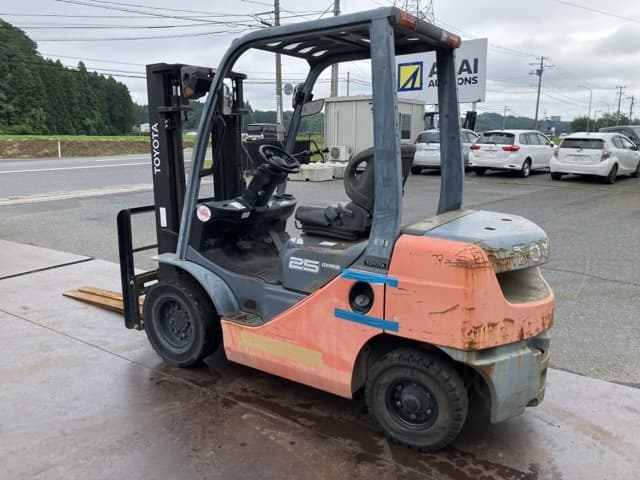 Forklift — Auction (lot 8451-39003)